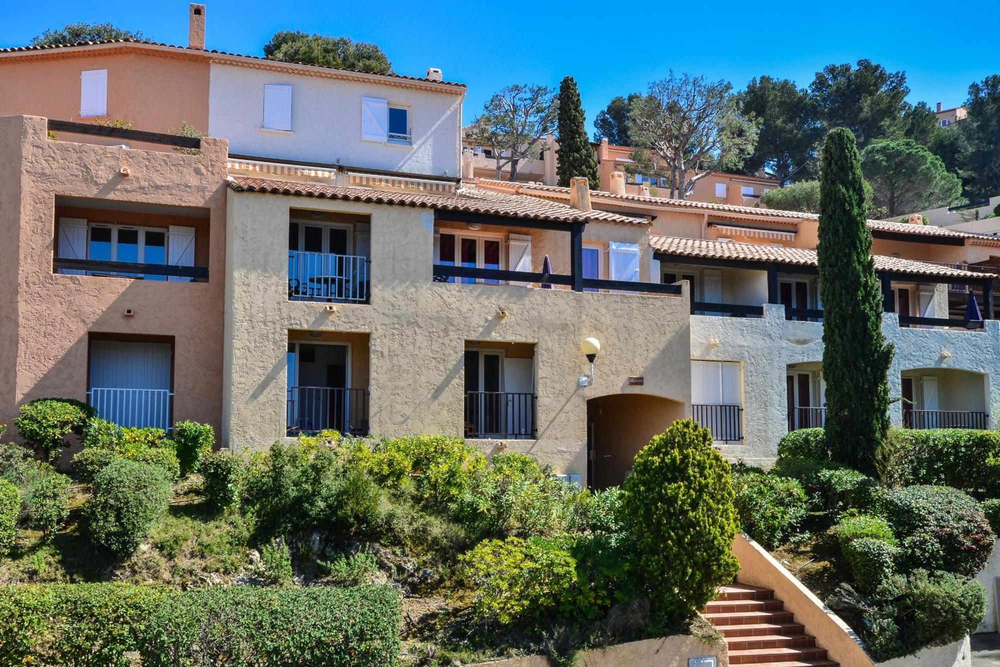 Vvf Residence Saint-Cyr-Sur-Mer Exterior photo